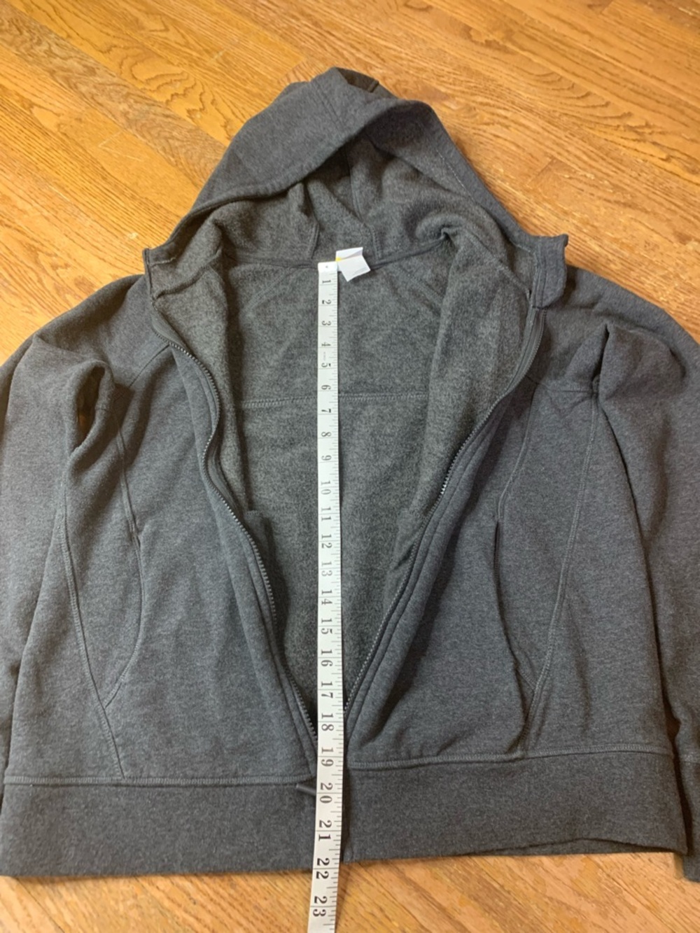 Lolë Grey Full Zip Hoodie with Thumbholes - Size Large - Picture 7 of 9